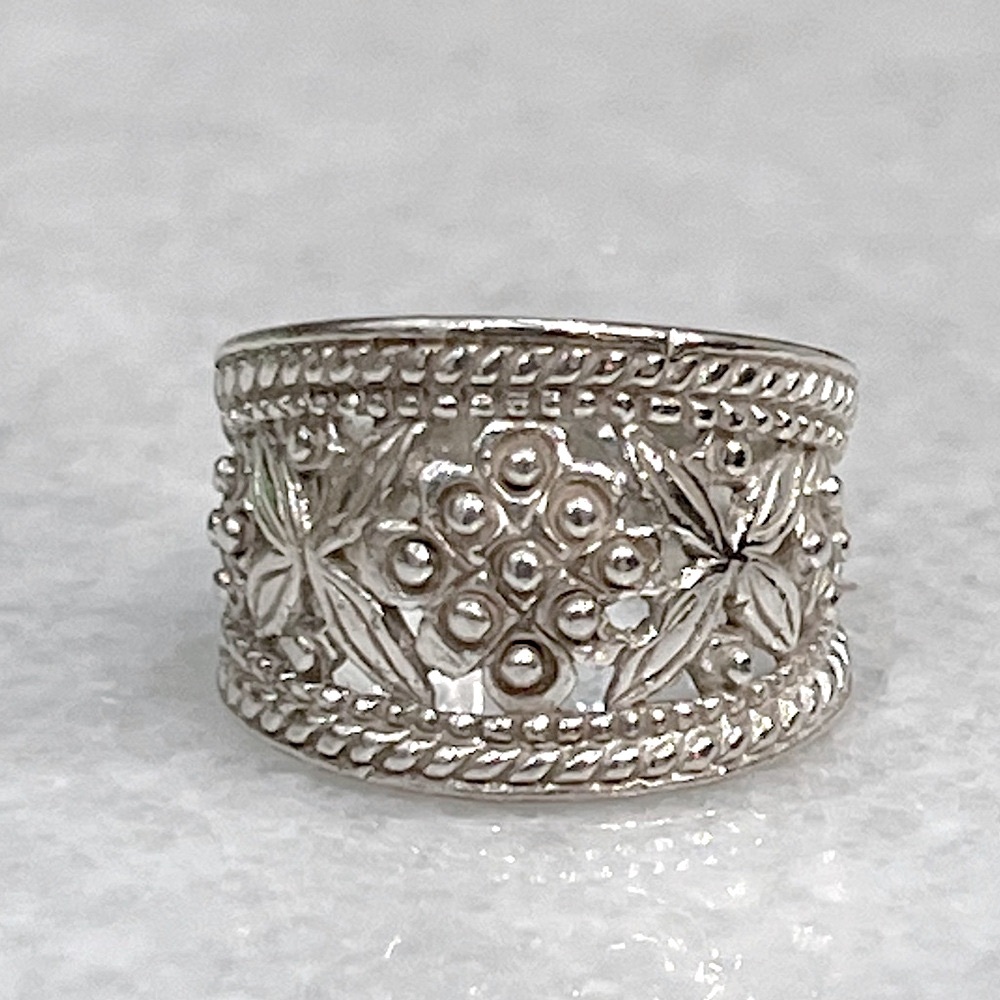 Sterling Silver Openwork Floral Band Ring